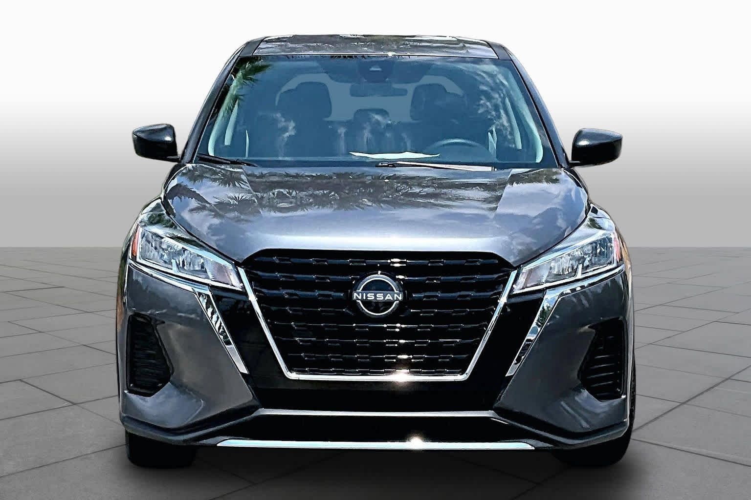 Used 2023 Gun Metallic Nissan S image 4
