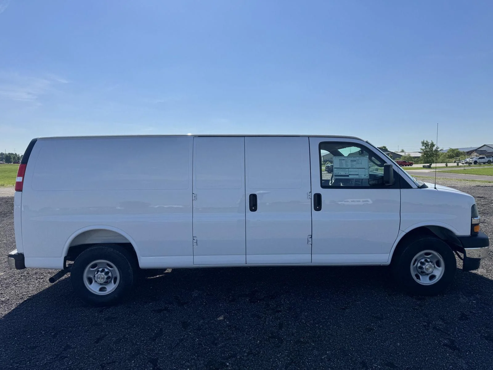 New 2026 Summit White Chevrolet WT image 6