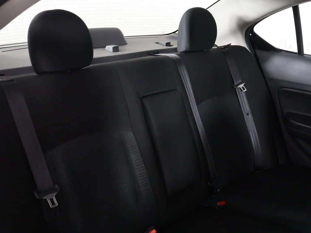 Used 2024 Black Mitsubishi ES image 29