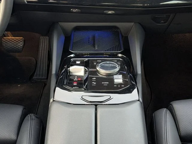 2024 BMW 5 Series 530i - Photo 32