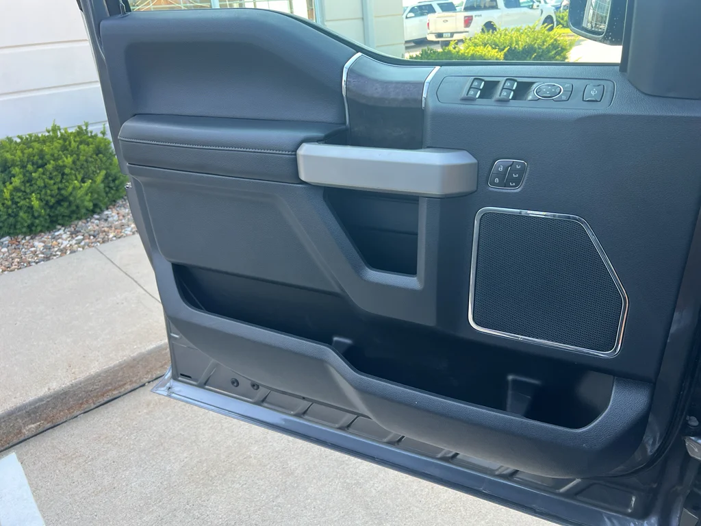 Used 2022 Carbonized Gray Metallic Ford LARIAT image 23