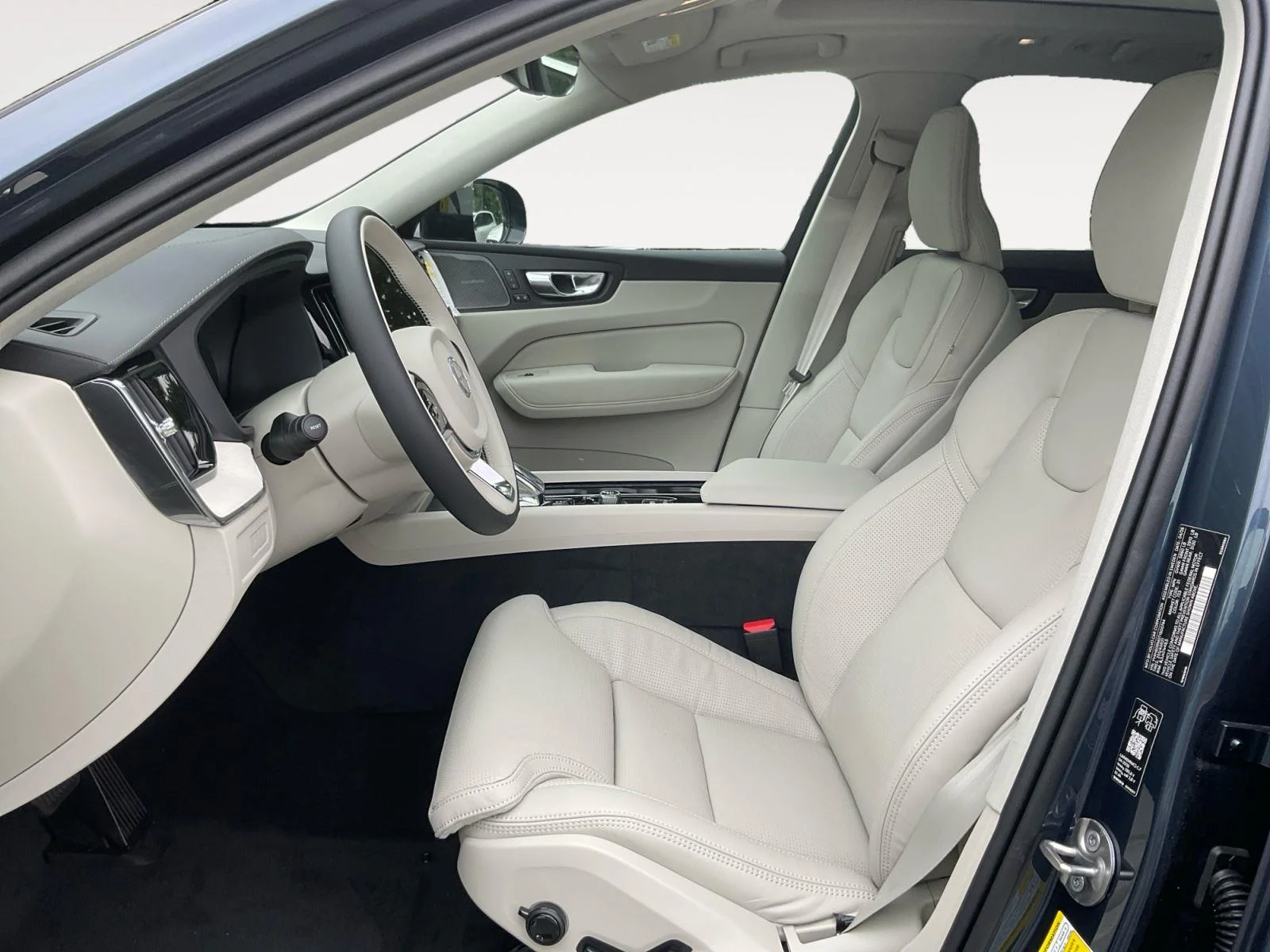 New 2026 Denim Blue Metallic Volvo Ultra image 9