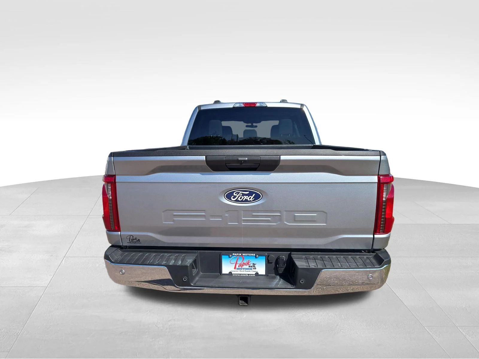 Used 2025 Iconic Silver Metallic Ford XLT image 5