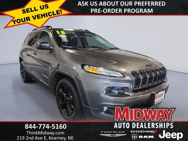 Used 2018 Gray Jeep Latitude image 7