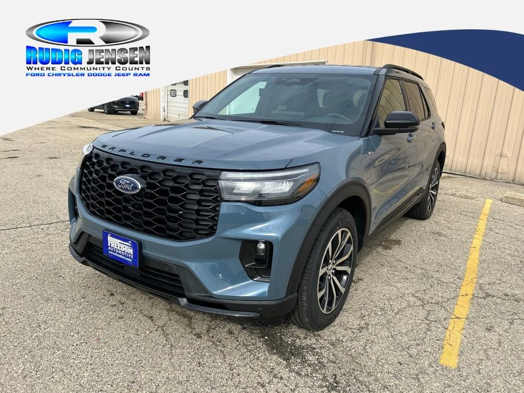 2026 Ford Explorer ST-LINE 4WD's photo