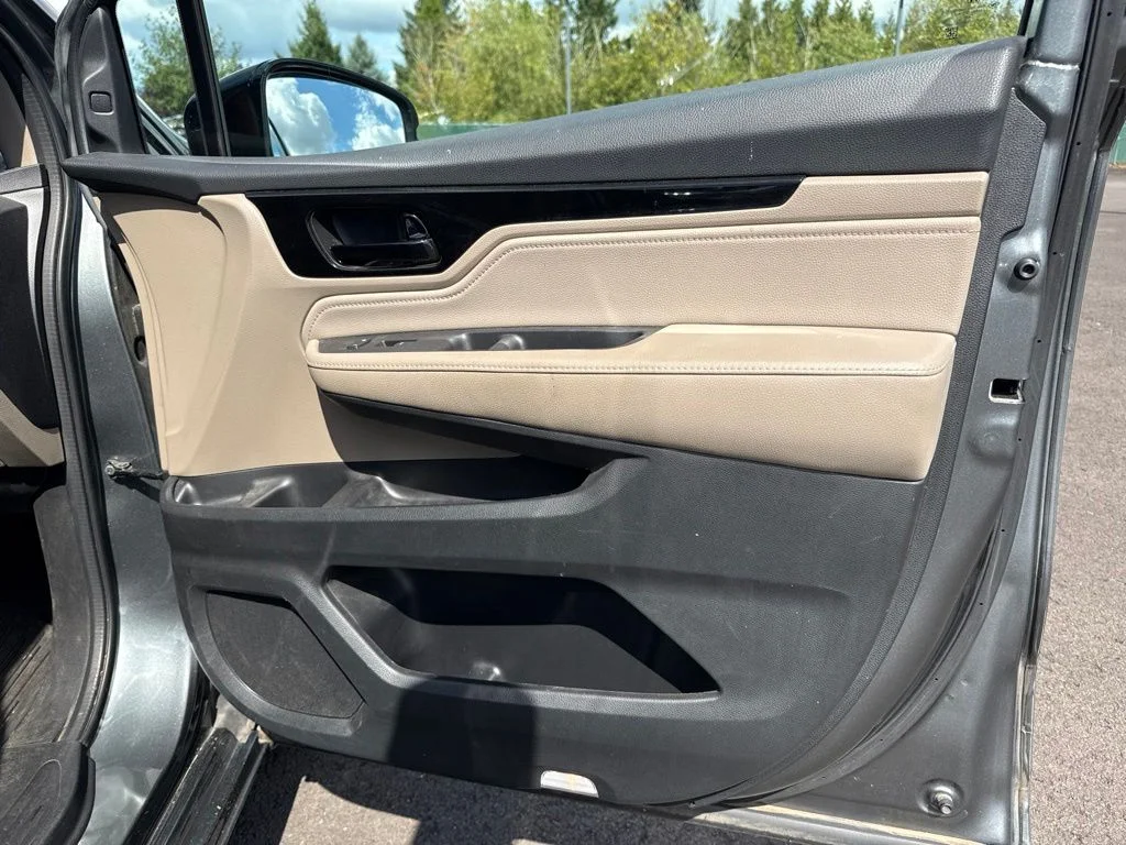Used 2018 Forest Mist Metallic Honda Elite image 25