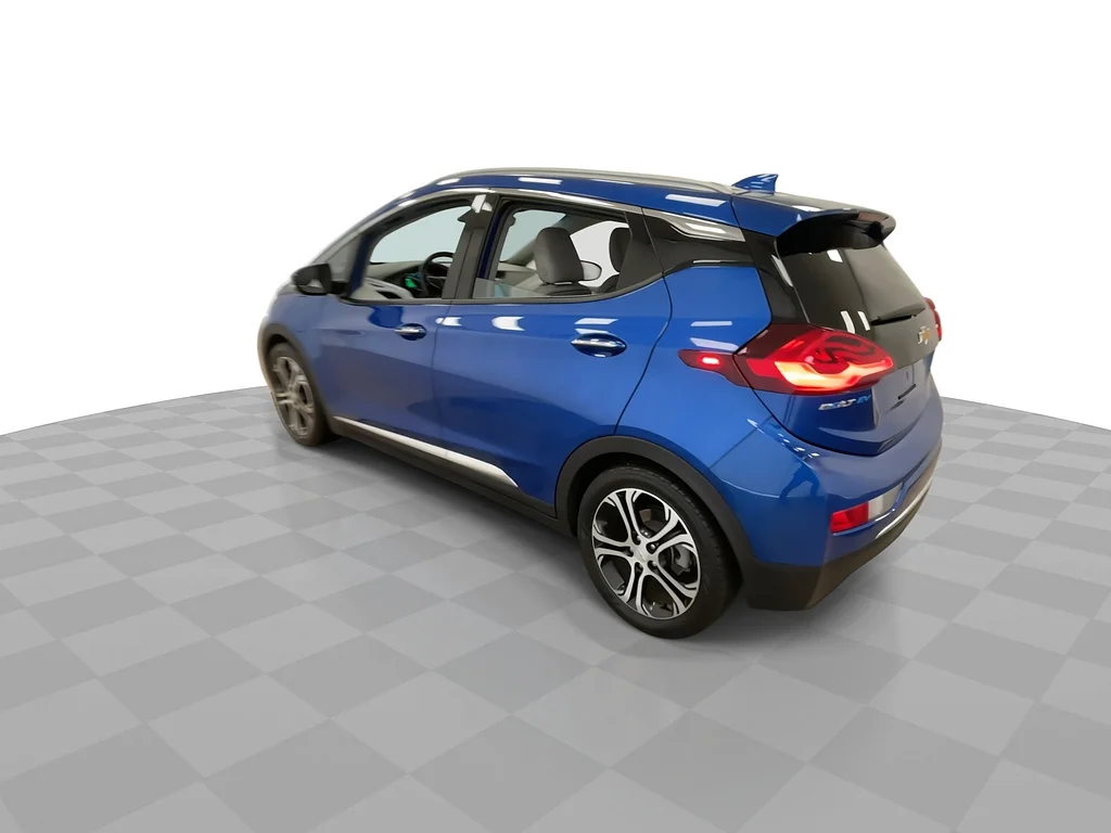 Used 2020 Kinetic Blue Metallic Chevrolet Premier image 7