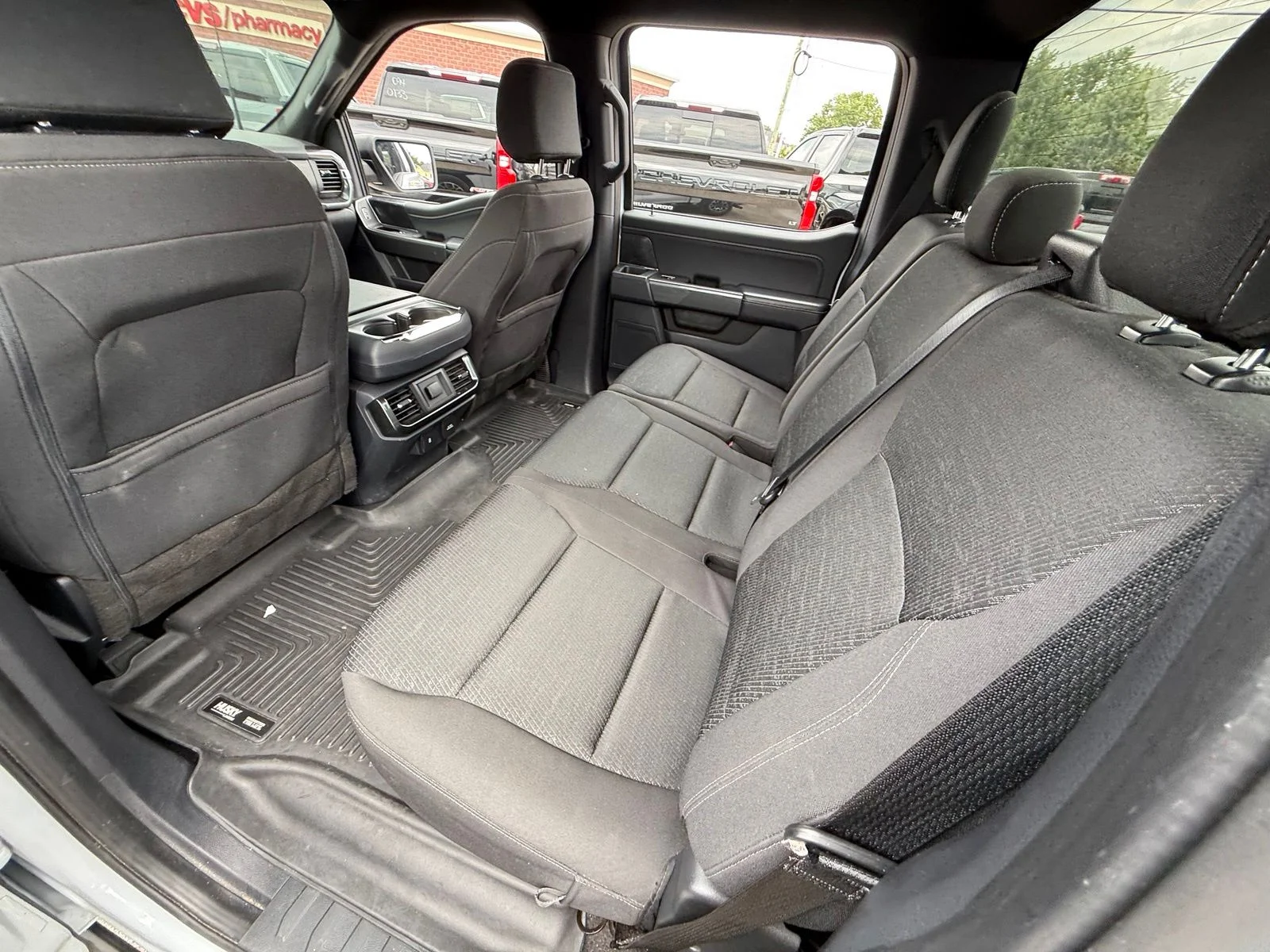 Used 2022 White Ford XLT image 24