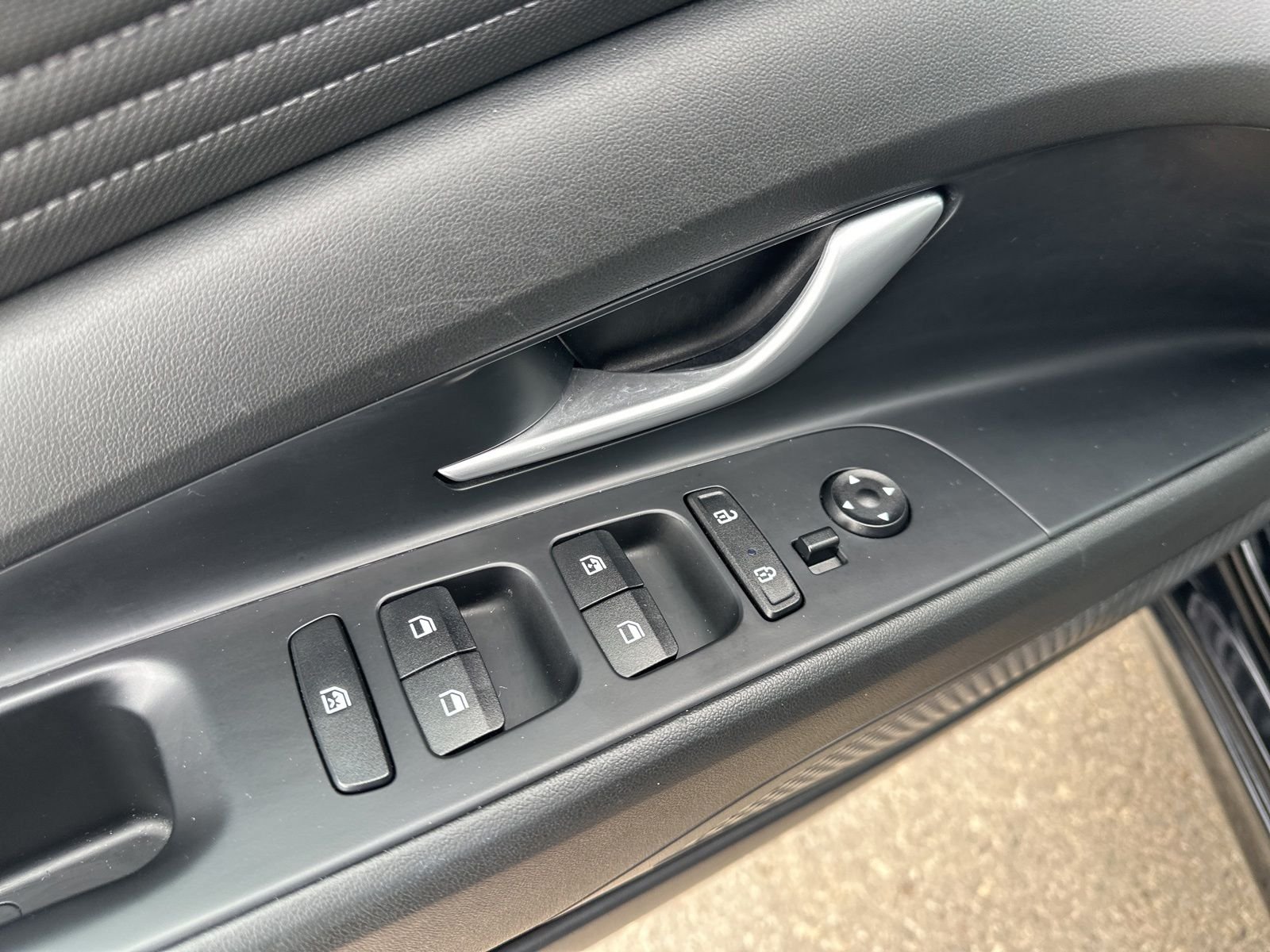Certified Used 2023 Black Hyundai SEL image 14