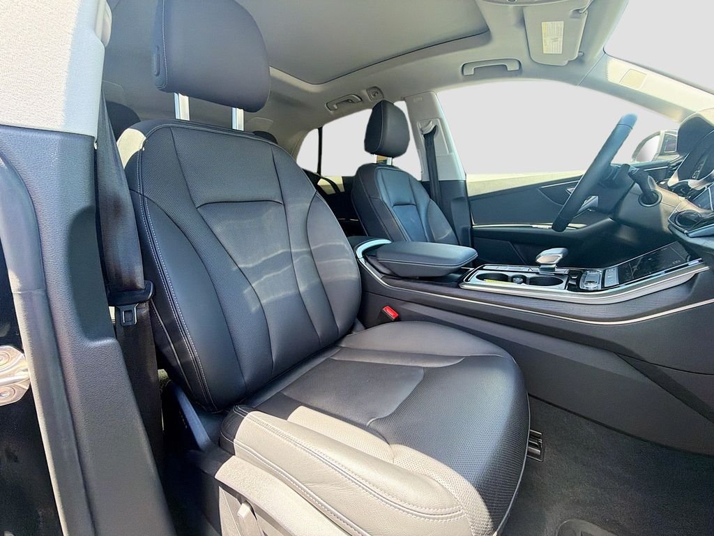 Used 2022 Mythos Black Metallic Audi Premium Plus image 27