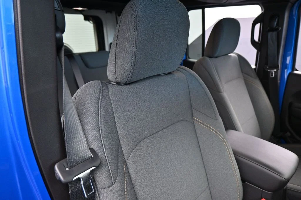 Used 2025 Hydro Blue Pearl Coat Jeep Sport S image 36