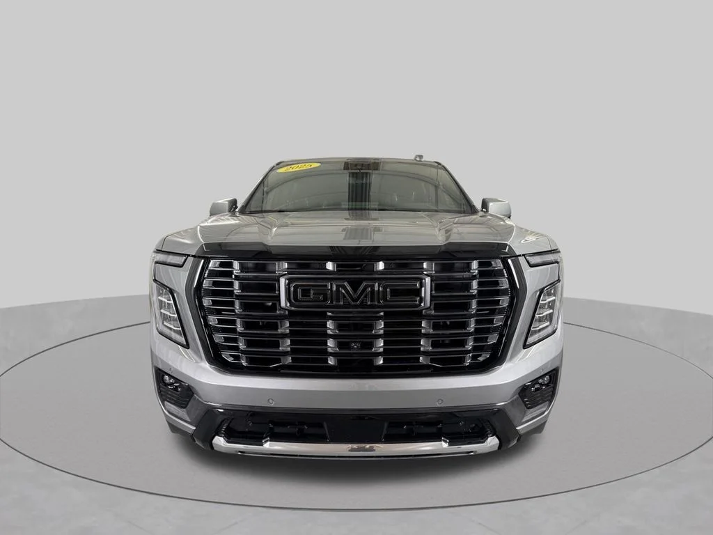 Used 2025 Sterling Metallic GMC Denali Ultimate image 4