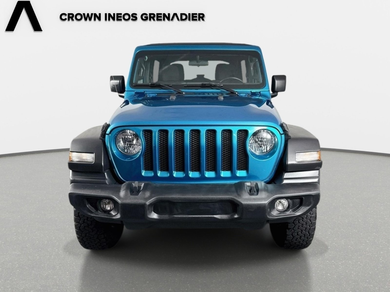 Used 2020 Bikini Pearlcoat Jeep Sport S image 2