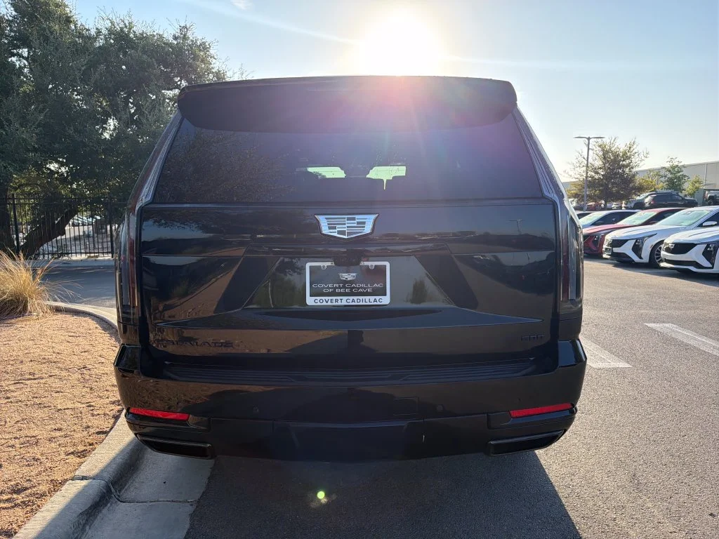 2026 Cadillac Escalade Platinum Sport - Photo 8