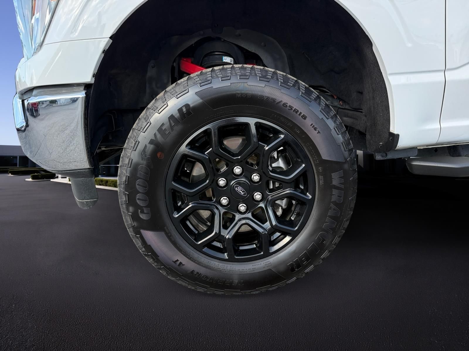 Certified Used 2022 Oxford White Ford XLT image 10