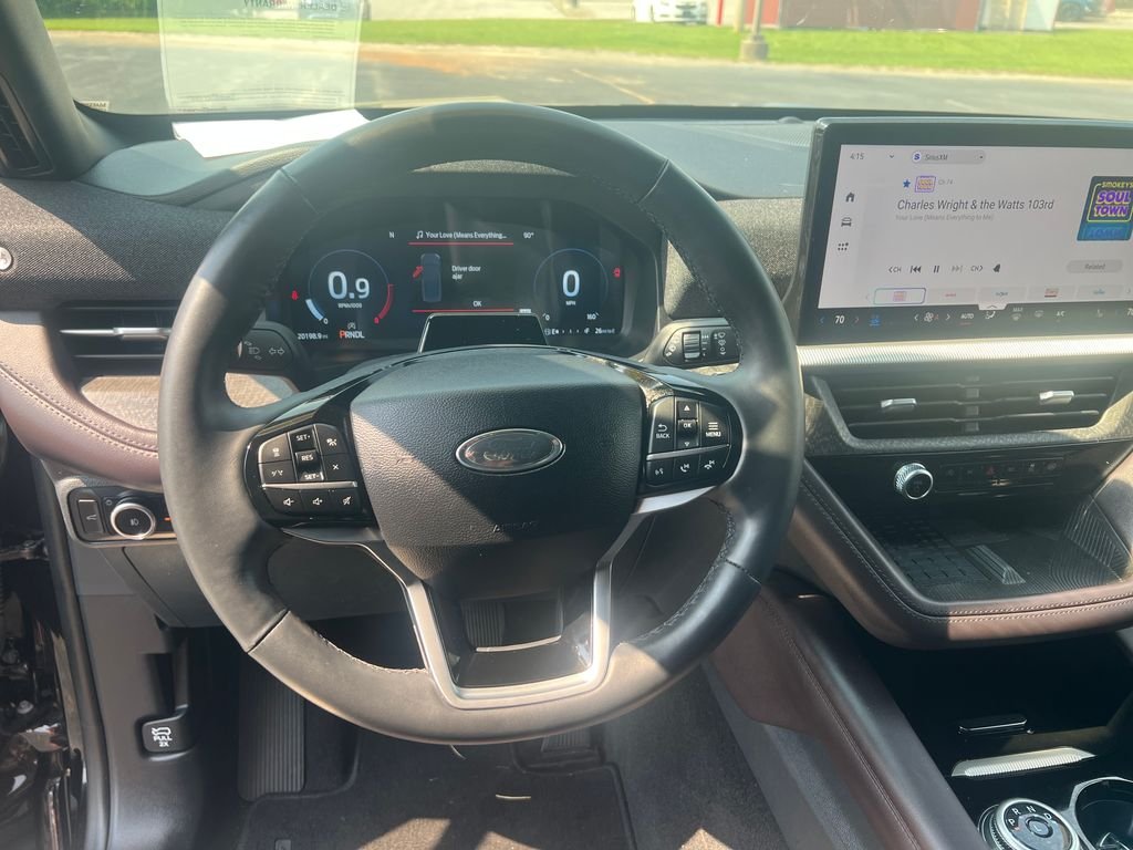 Used 2025 Black Ford Platinum image 15