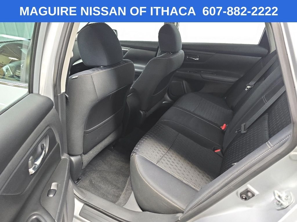 Used 2016 Silver Nissan 2.5 S image 30