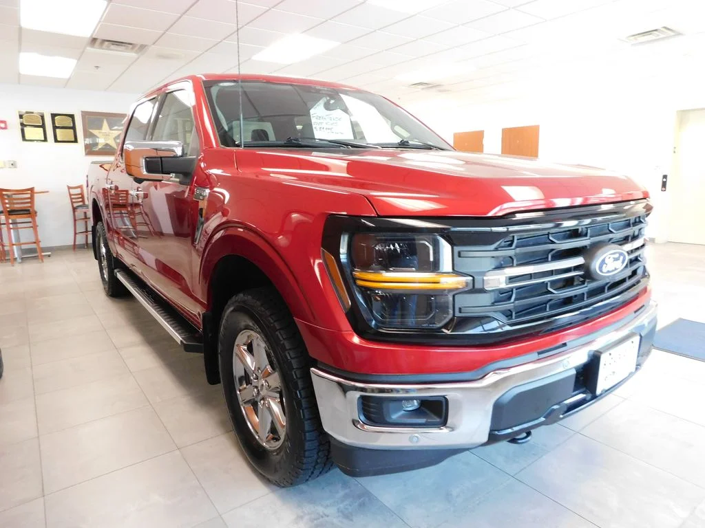 Certified Used 2025 Rapid Red Metallic Tinted Clearcoat Ford XLT image 3