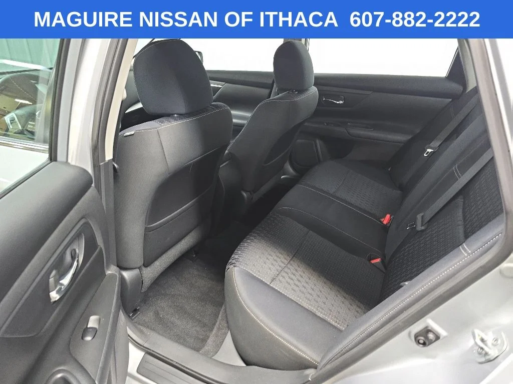 Used 2016 Silver Nissan 2.5 S image 30