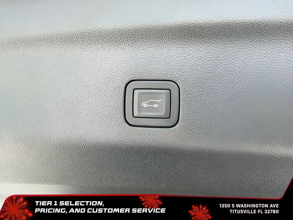 Certified Used 2025 Onyx Black GMC Denali image 19