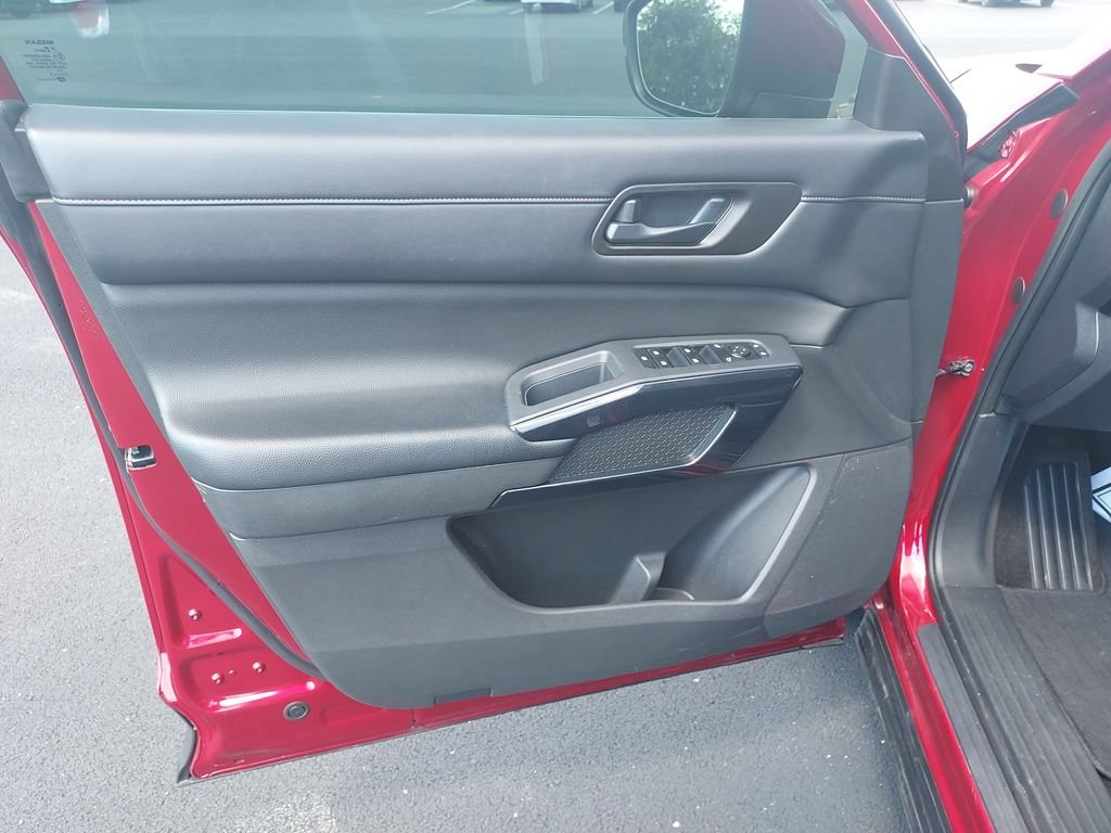 Used 2023 Red Nissan SV image 12