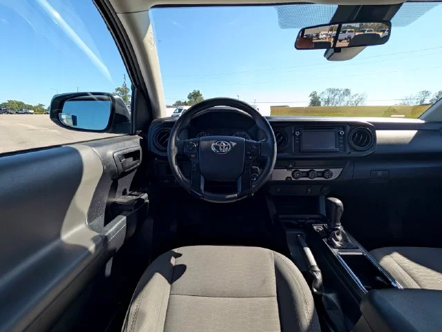 Used 2019 Silver Toyota SR image 13