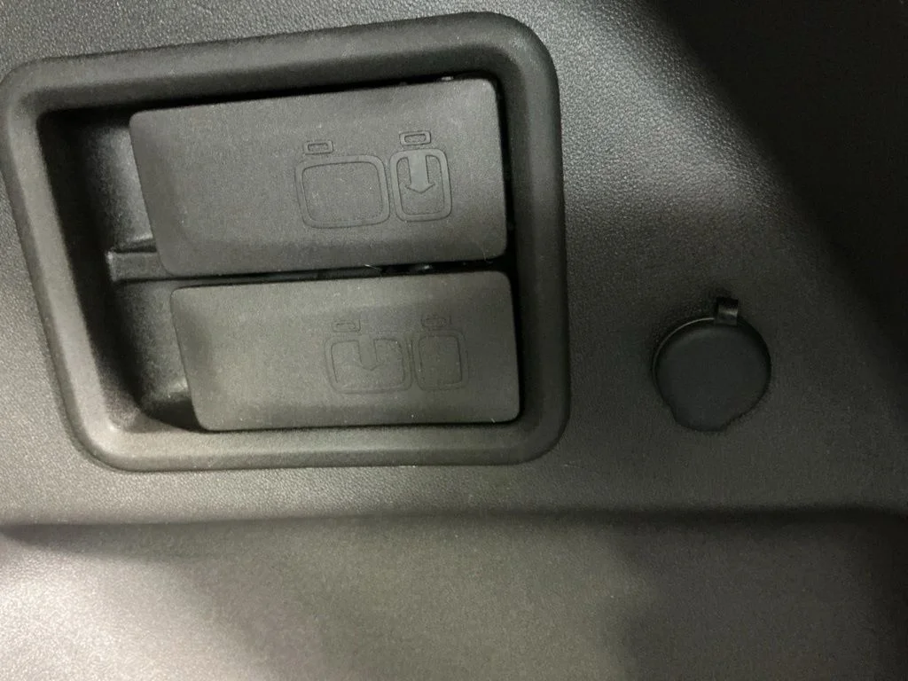 Certified Used 2019 White Chevrolet Premier image 13