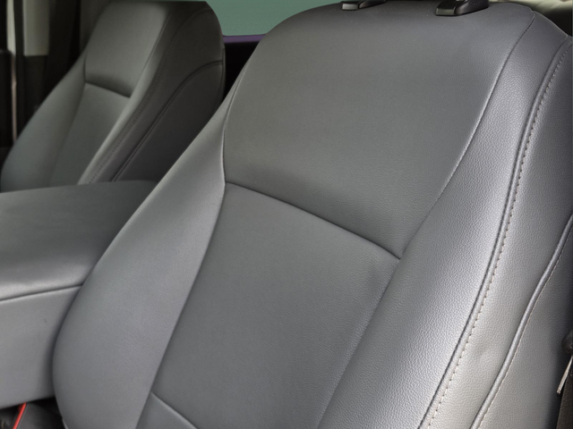 Used 2022 White Ford XL image 21