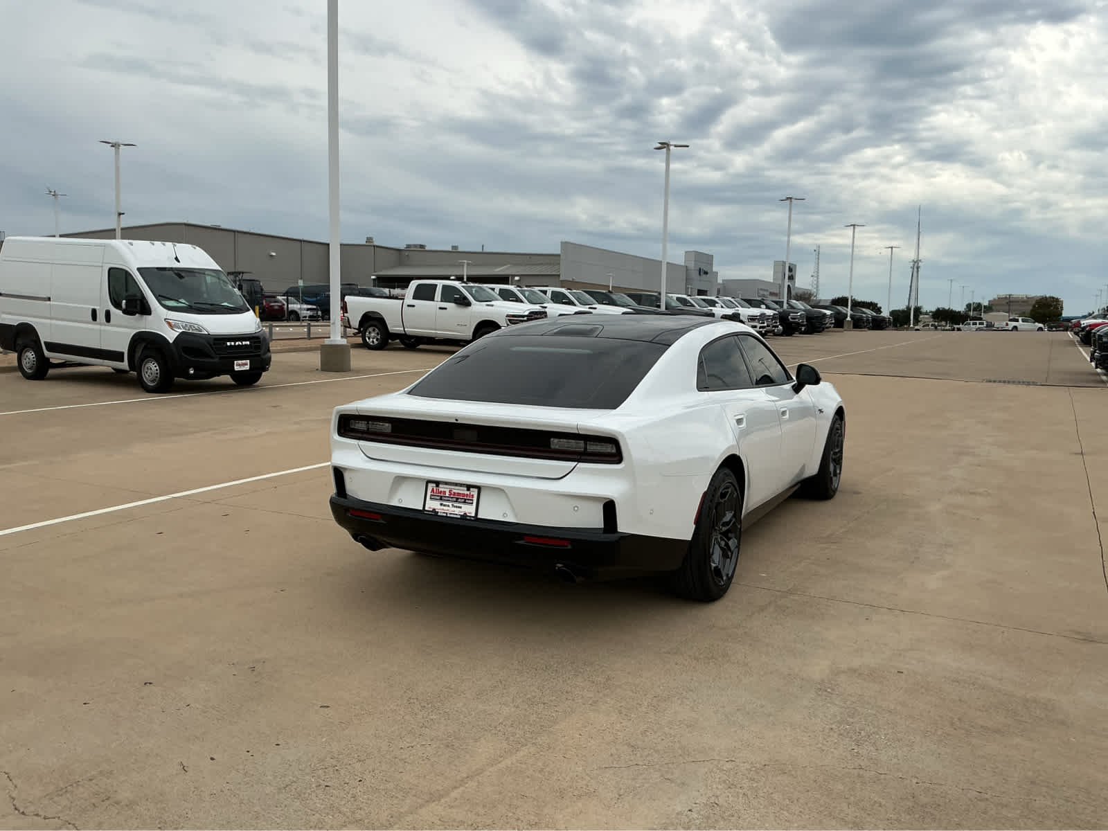 New 2026 White Knuckle Exterior Paint Dodge R/T image 6