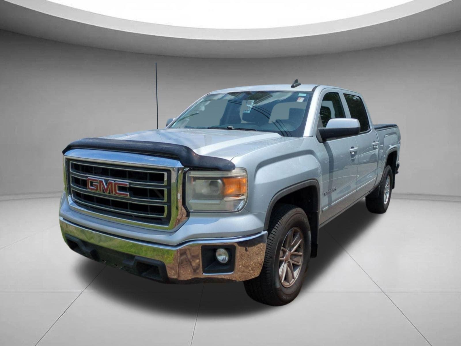 Used 2015 Light Steel Gray Metallic GMC SLE image 1