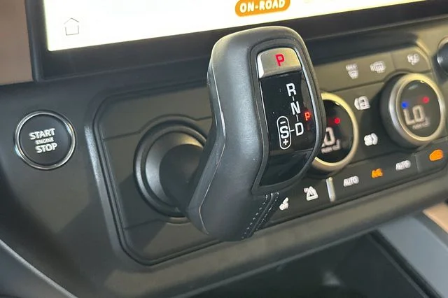 New 2026 Woolstone Green Land Rover S image 21