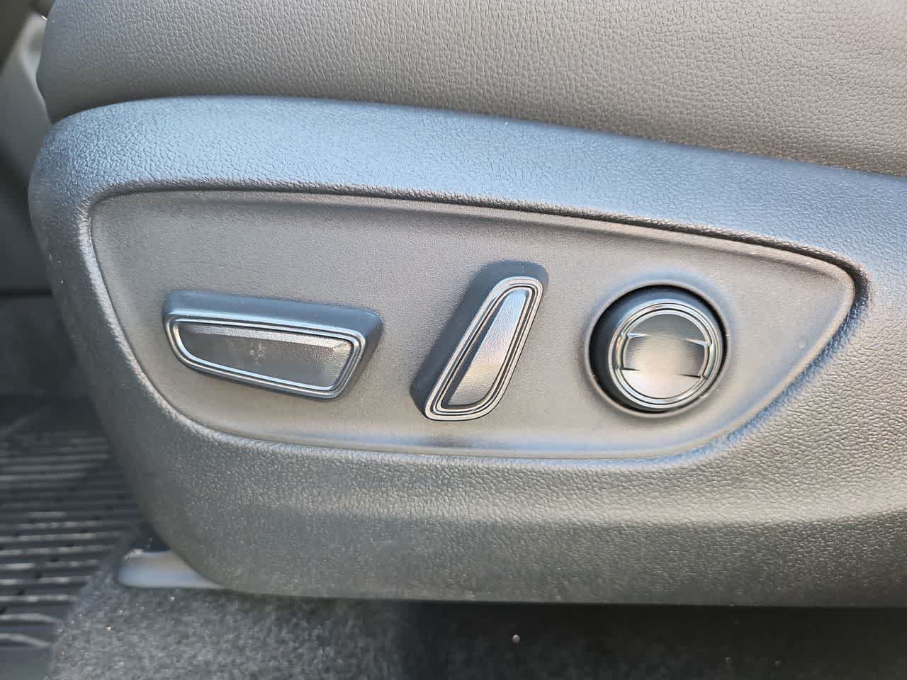 Used 2024 Wind Chill Pearl Toyota Platinum image 14