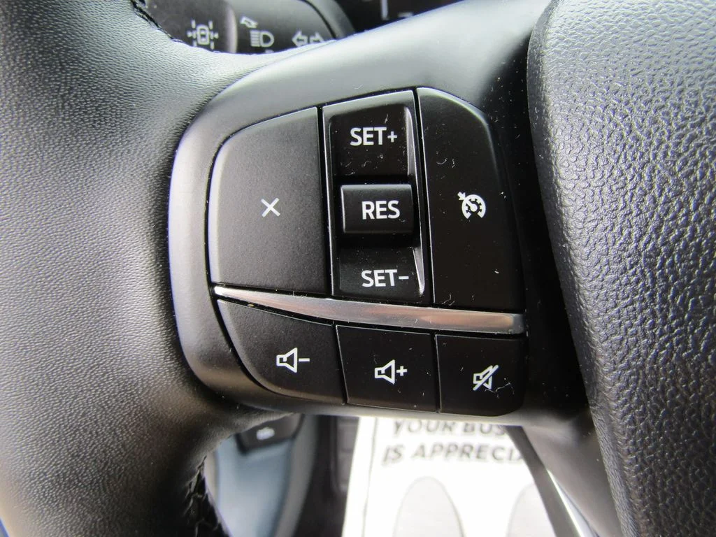 Used 2025 Green Ford XLT image 23