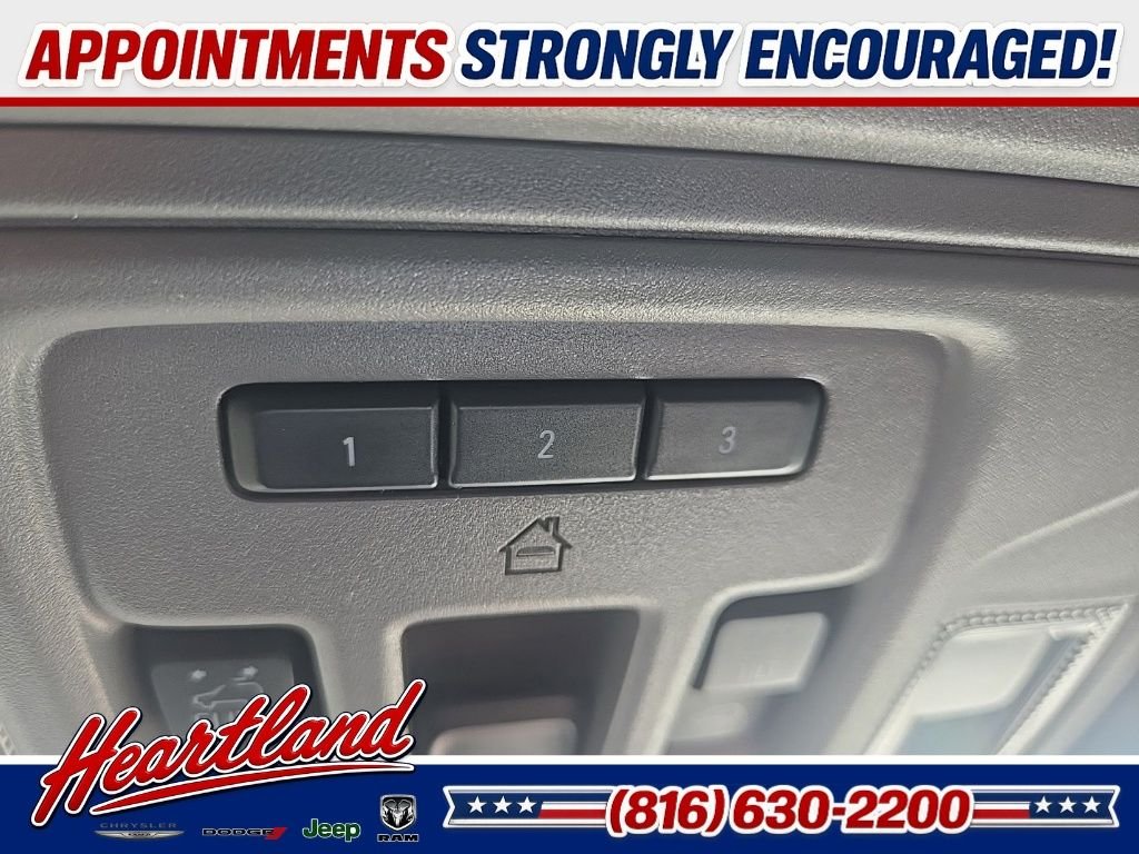 Used 2022 White Chevrolet LTZ image 75