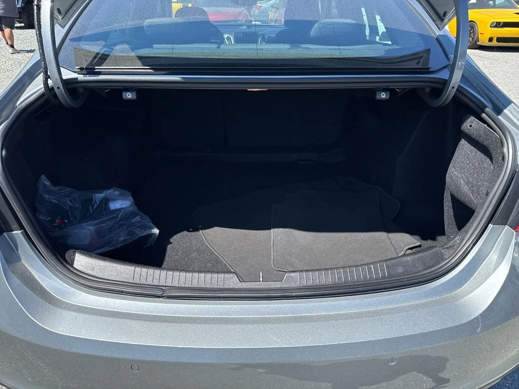 Used 2024 Gray Chevrolet LT image 27