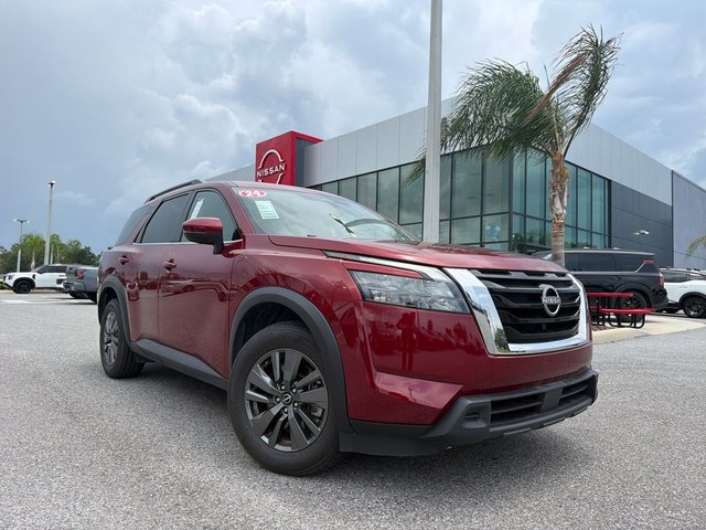 2024 Nissan Pathfinder SV