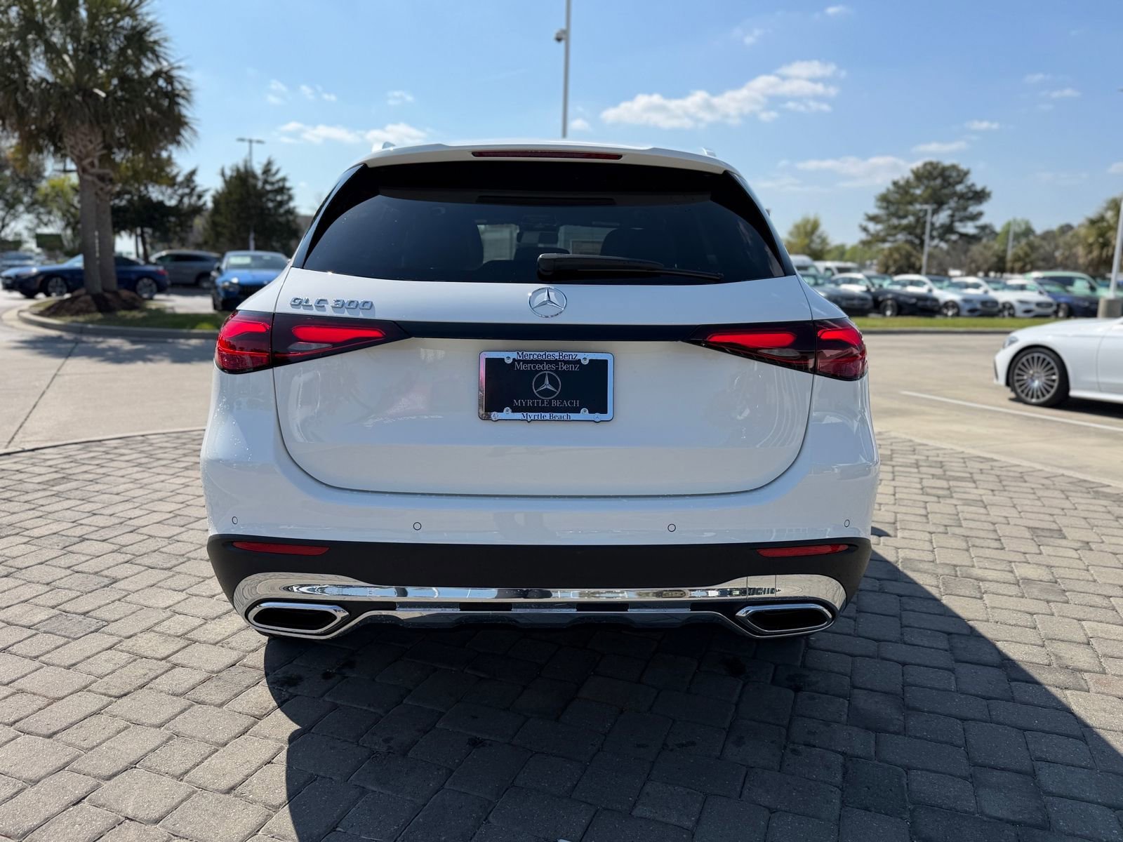 New 2026 Polar White Mercedes-Benz GLC 300 image 30