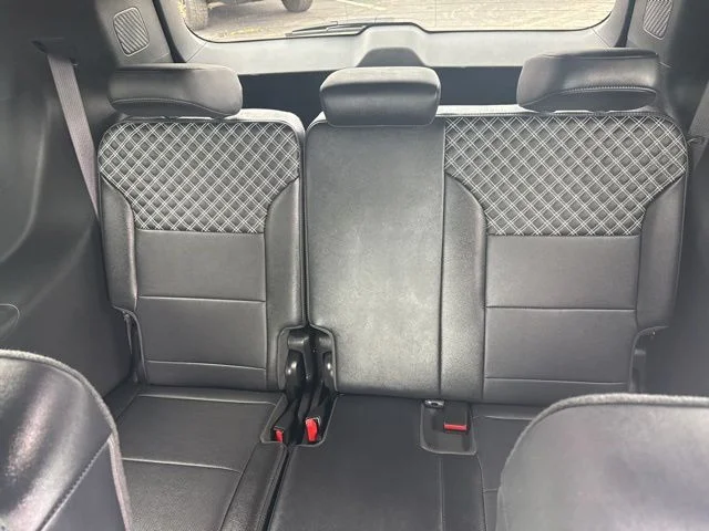 Used 2025 Black GMC Denali image 30