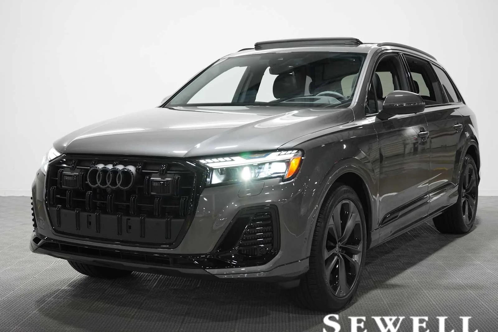 2025 Audi Q7 55 Prestige quattro Tiptronic's photo