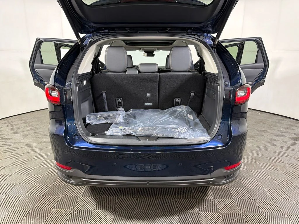 New 2026 Blue Mazda 3.3 Turbo Premium image 21