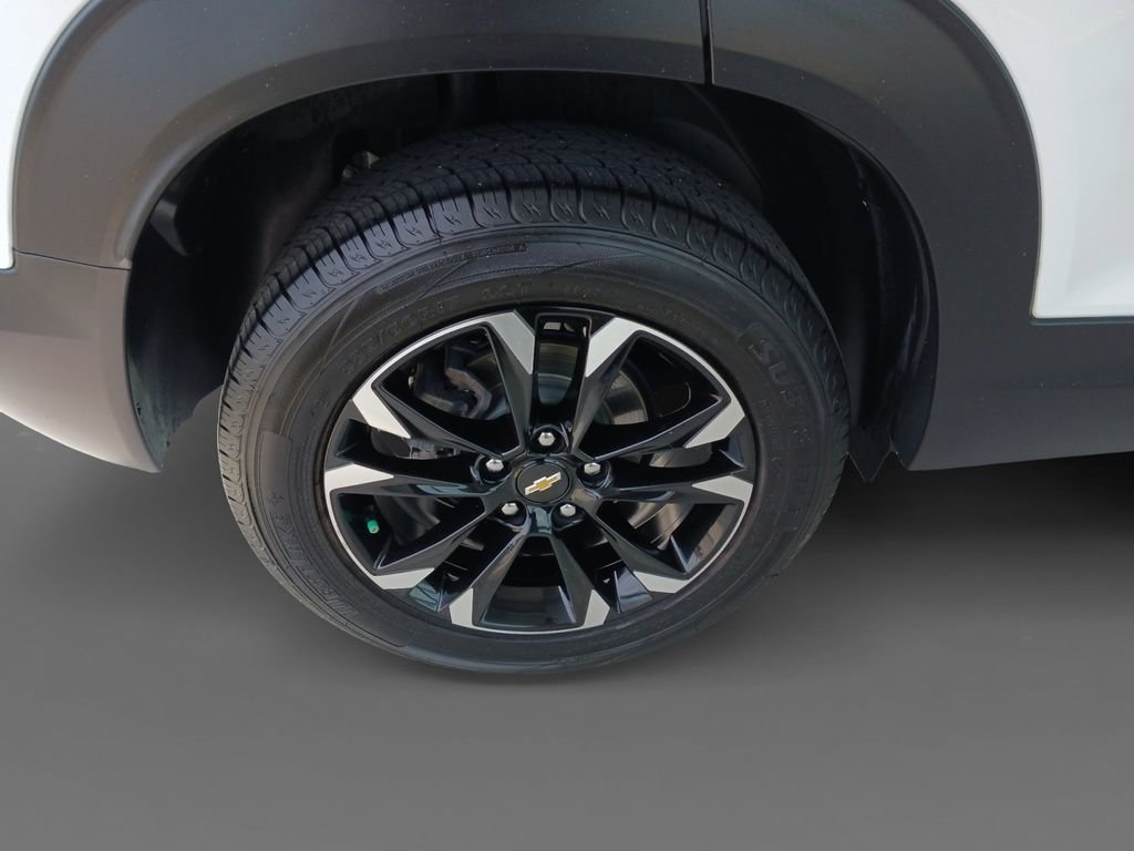 Used 2023 White Chevrolet LT image 10