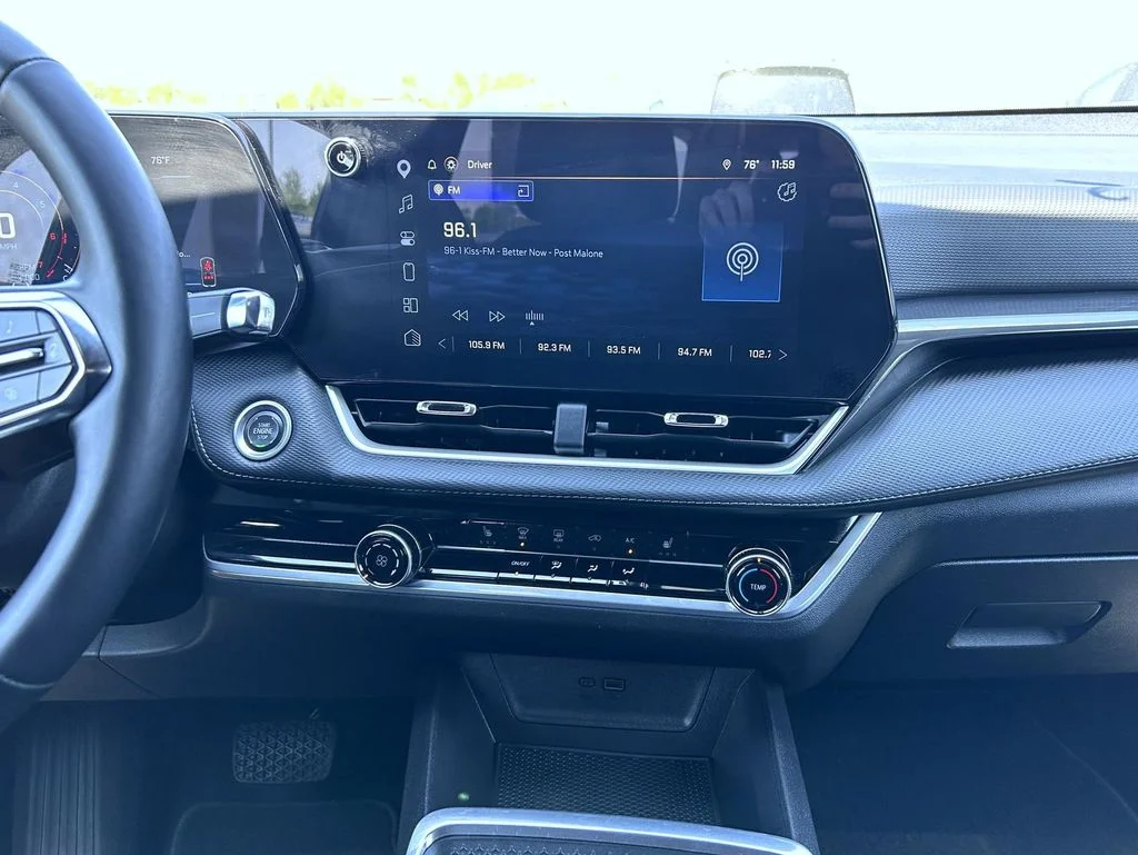 2025 Chevrolet Equinox LT - Photo 14