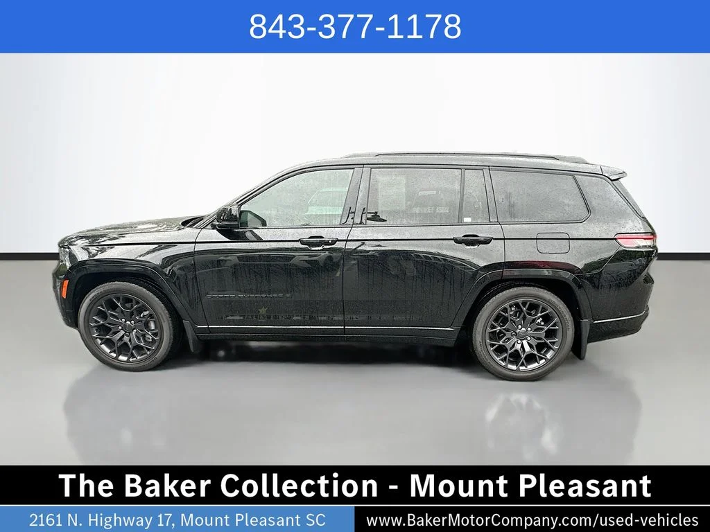 Used 2025 Diamond Black Jeep Summit image 8