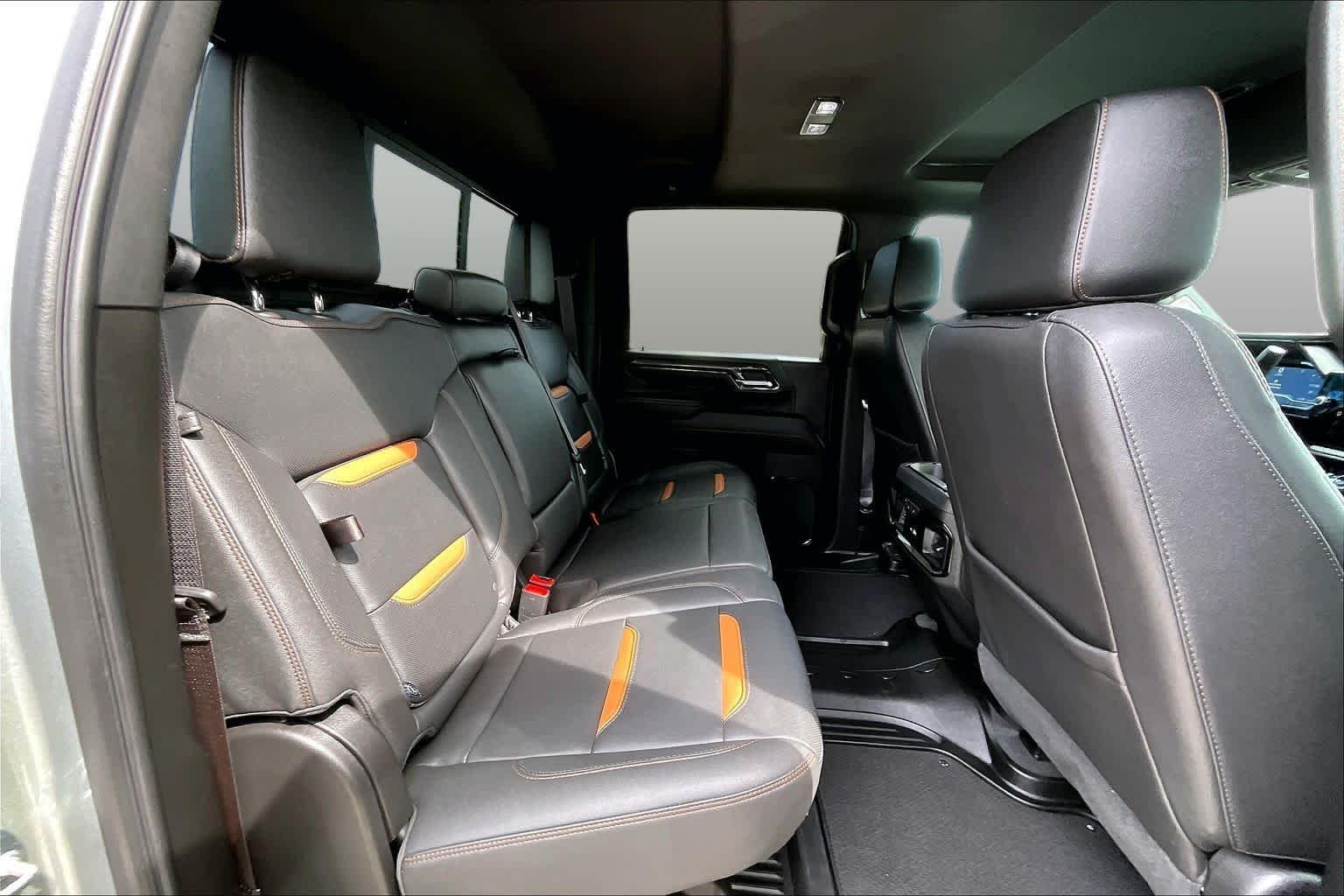 Used 2024 Sterling Metallic GMC AT4 image 20