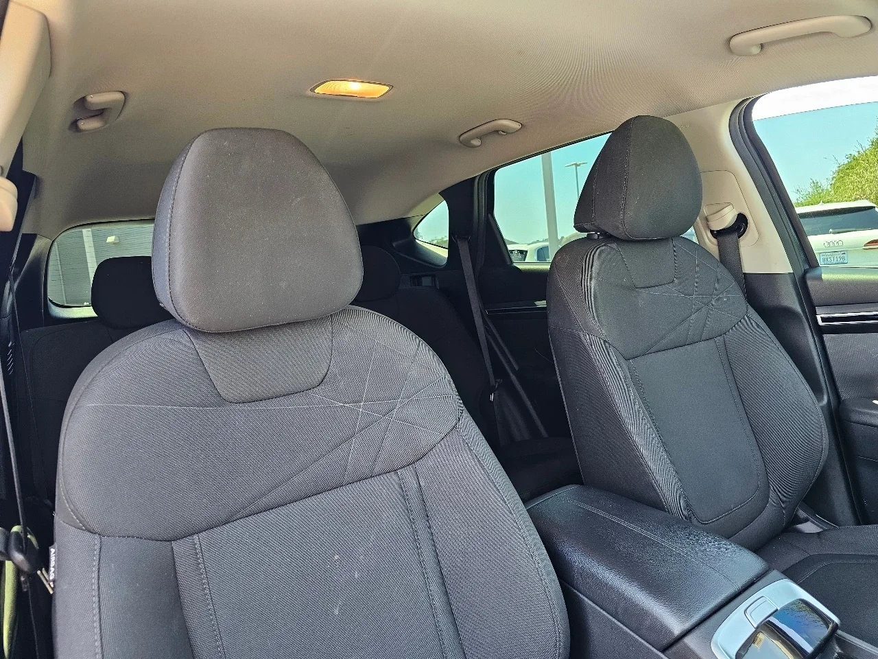 Used 2023 Phantom Black Hyundai SE image 3