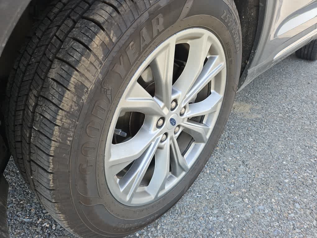Used 2023 Carbonized Gray Metallic Ford XLT image 7