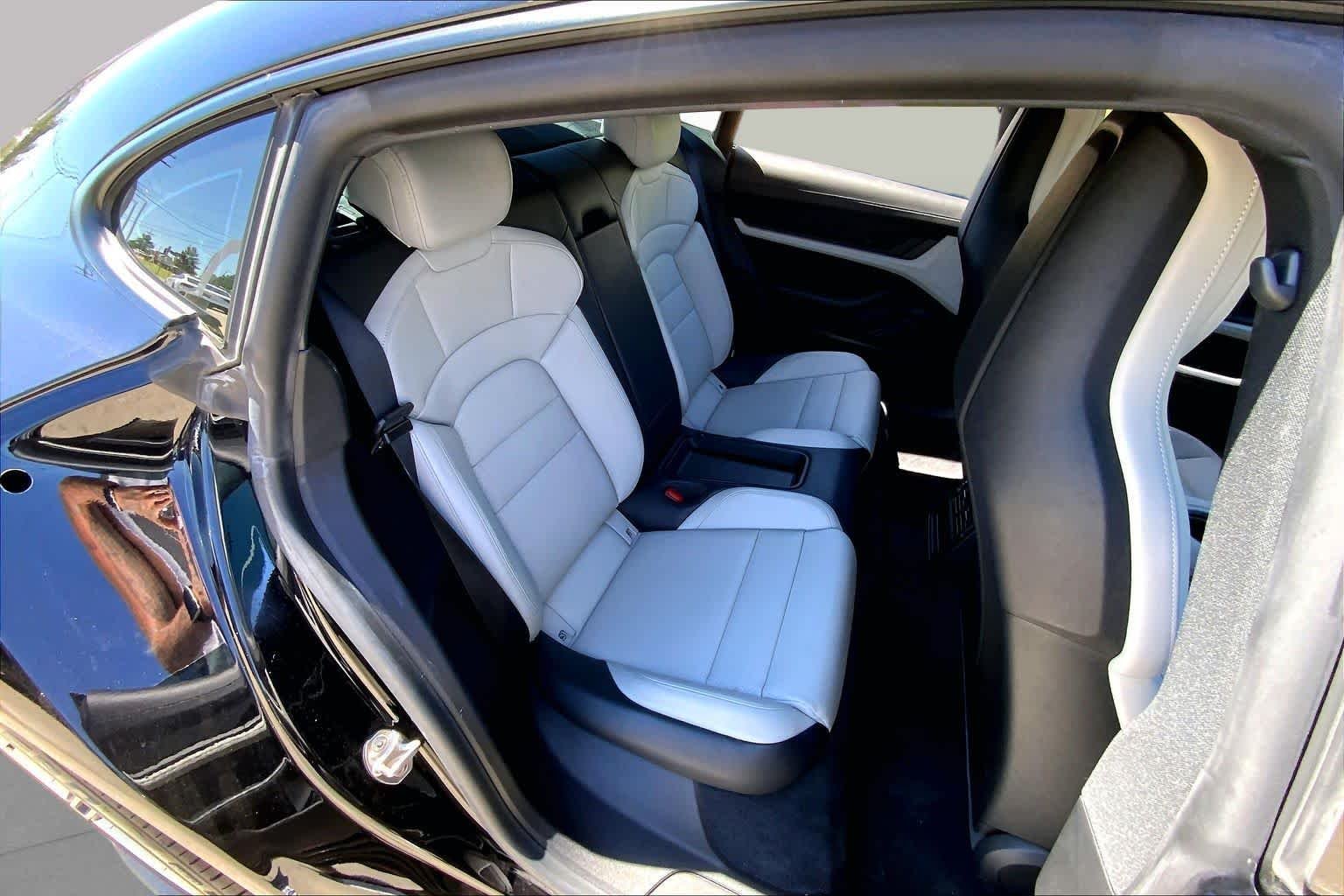 Used 2022 Black Porsche  image 17