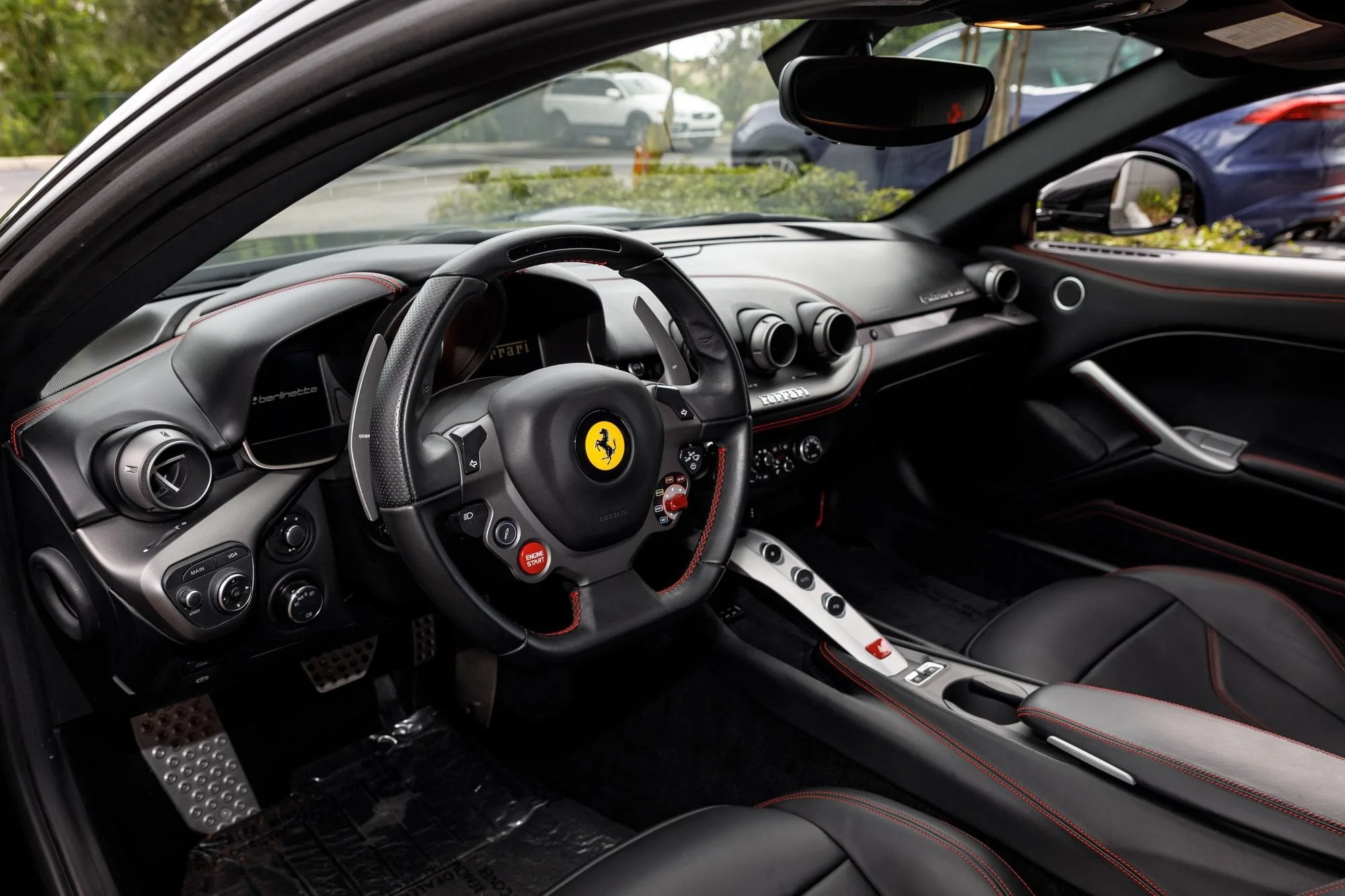 Used 2014 Nero Daytona Ferrari Berlinetta image 31