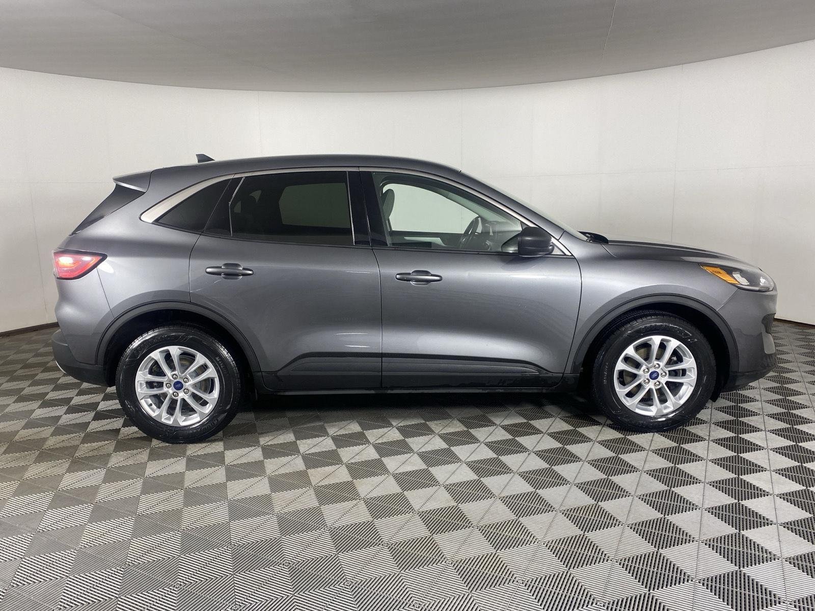 Used 2022 Carbonized Gray Ford SE image 11