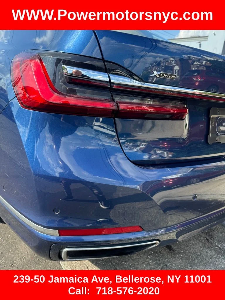 Used 2022 Blue BMW 750i xDrive image 21